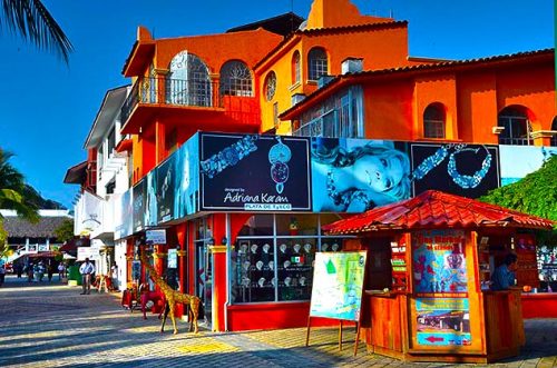 Shopping in Huatulco